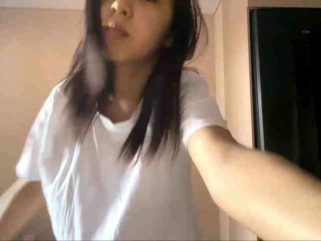 DeeannGil webcam