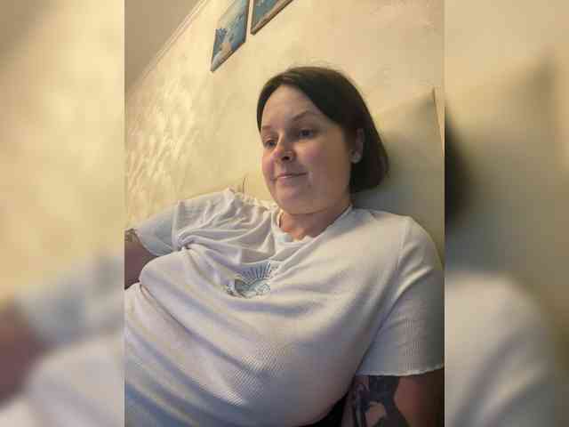 MissFrenchi webcam