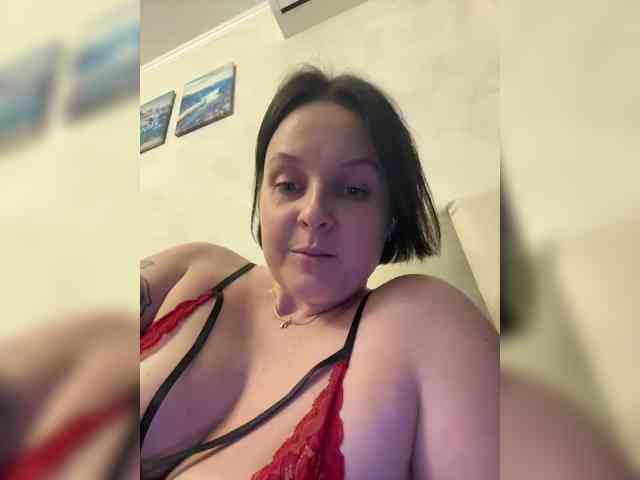 MissFrenchi webcam