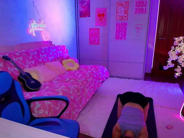 MilanaMittt live cam on BongaCams