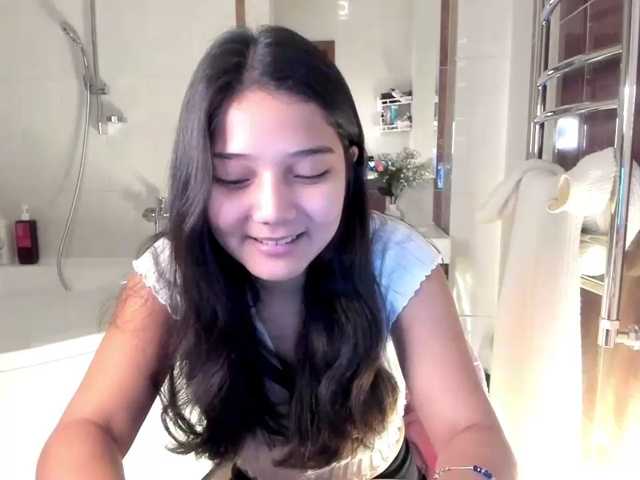 MilanaMittt live cam on BongaCams