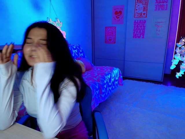 MilanaMittt live cam on BongaCams