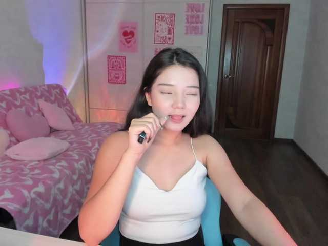 MilanaMittt live cam on BongaCams