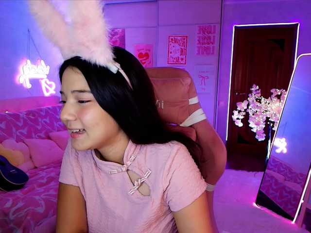 MilanaMittt live cam on BongaCams