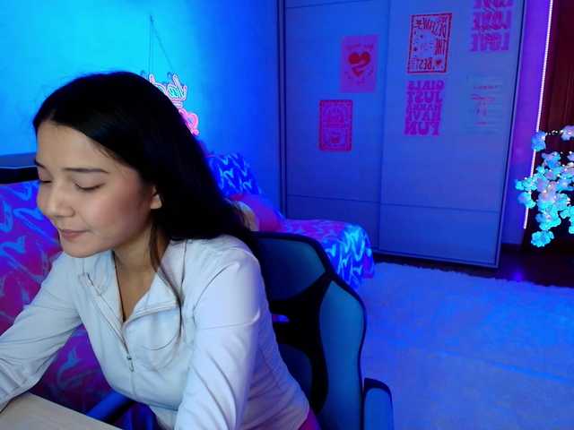 MilanaMittt live cam on BongaCams