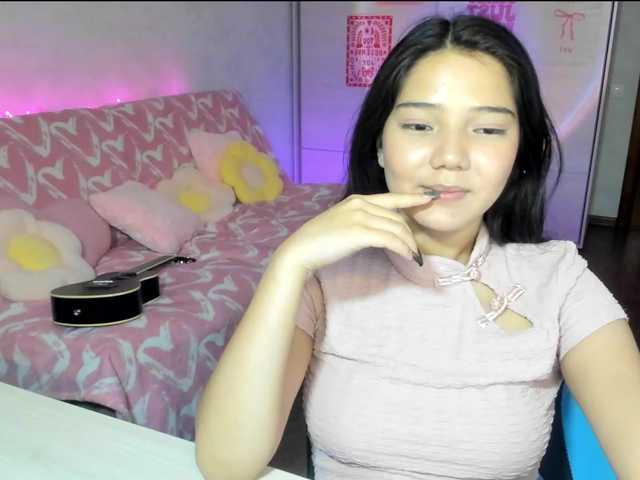 MilanaMittt live cam on BongaCams