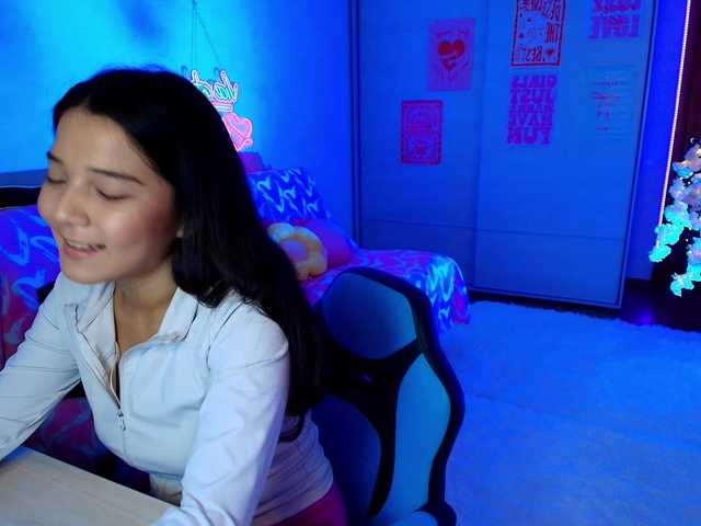 MilanaMittt live cam on BongaCams