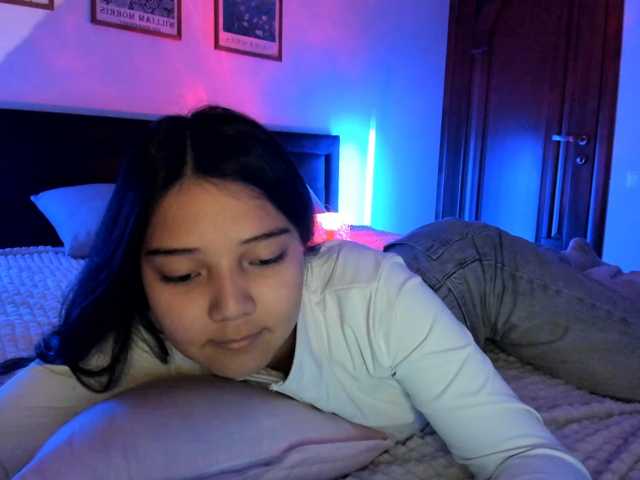 MilanaMittt live cam preview