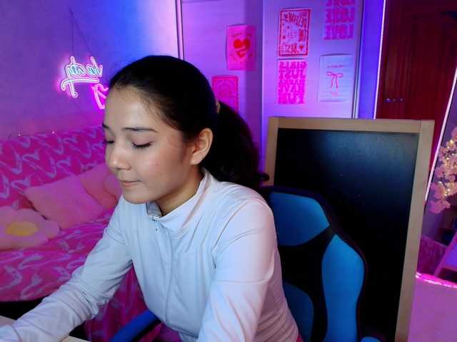 MilanaMittt live cam on BongaCams