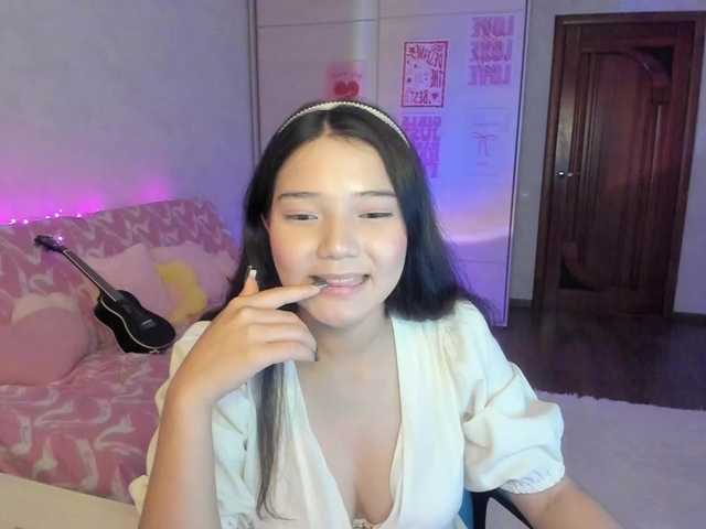 MilanaMittt live webcam show
