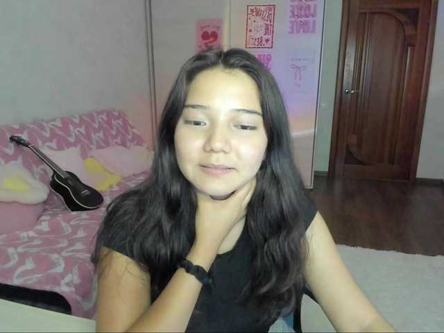 MilanaMittt live webcam show