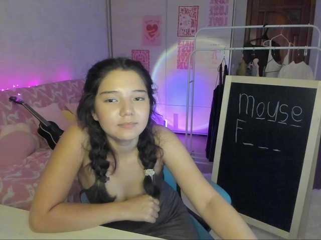 MilanaMittt live webcam show