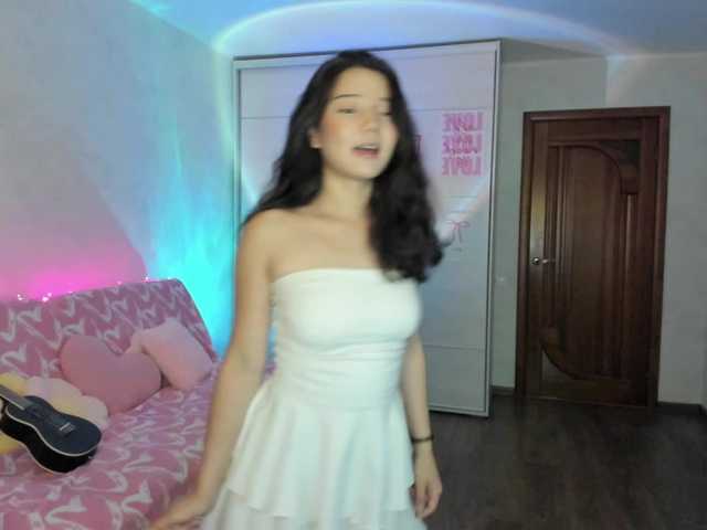 MilanaMittt live cam