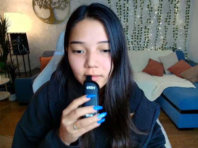 MilanaMittt live cam on BongaCams