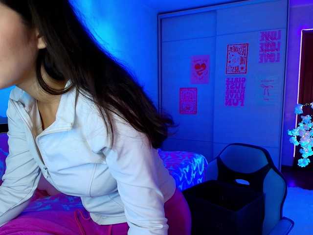 MilanaMittt live cam on BongaCams