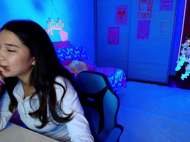 MilanaMittt live cam on BongaCams