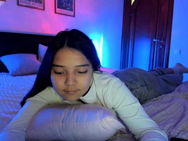 MilanaMittt live cam preview