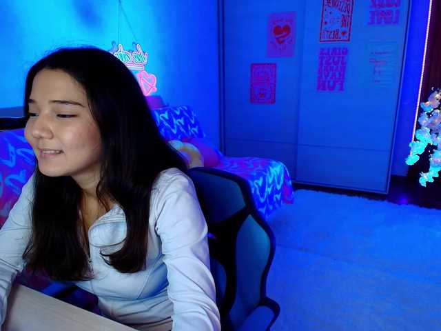 MilanaMittt live cam on BongaCams