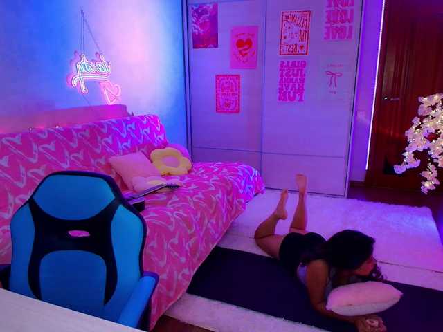 MilanaMittt live cam on BongaCams