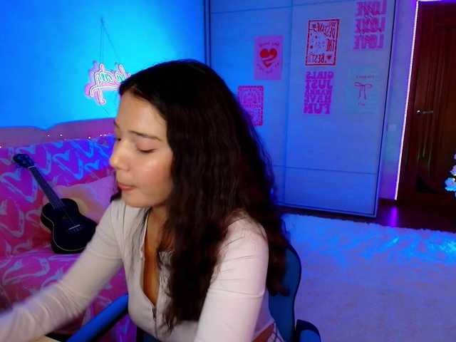 MilanaMittt live cam on BongaCams