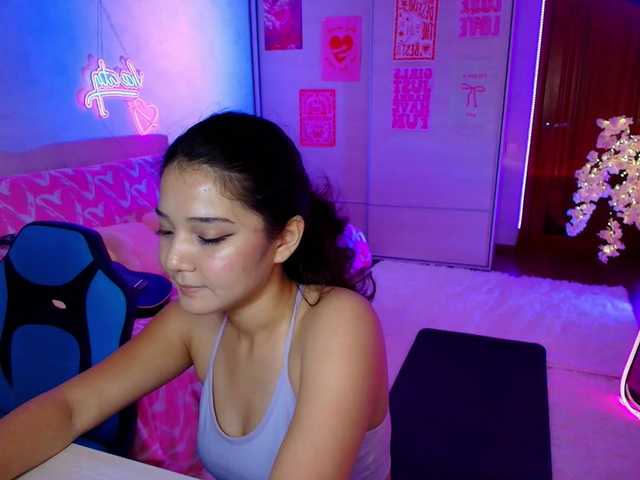 MilanaMittt live cam on BongaCams