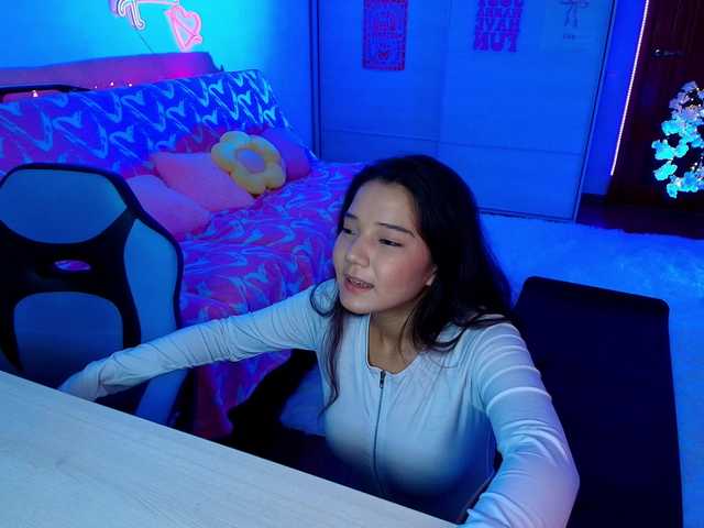 MilanaMittt live cam on BongaCams
