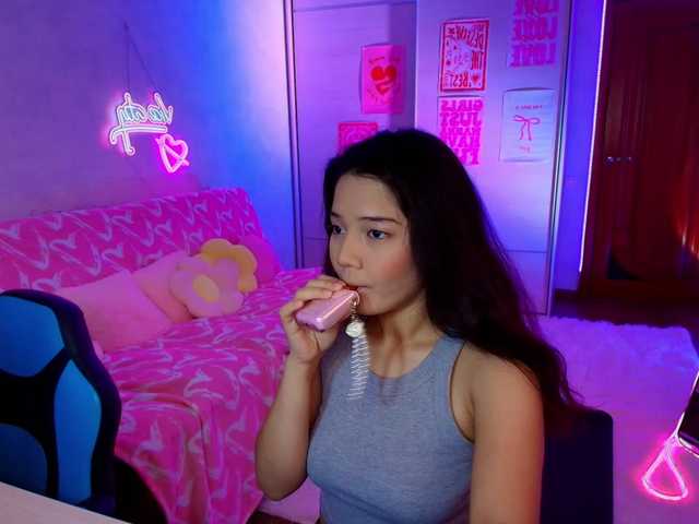 MilanaMittt live cam on BongaCams