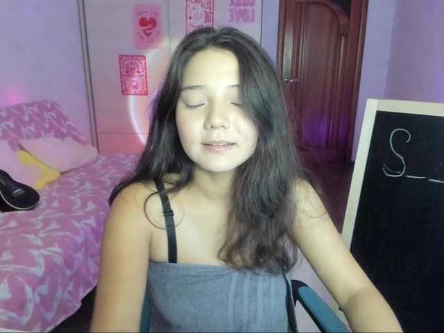 MilanaMittt live webcam show