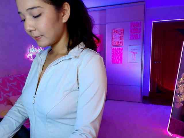 MilanaMittt webcam