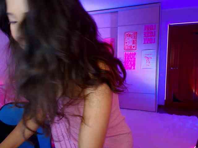 MilanaMittt webcam
