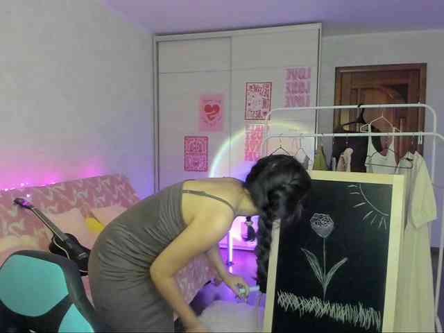 MilanaMittt webcam