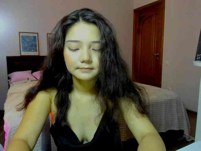 MilanaMittt webcam