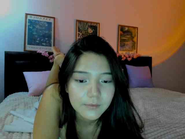MilanaMittt webcam
