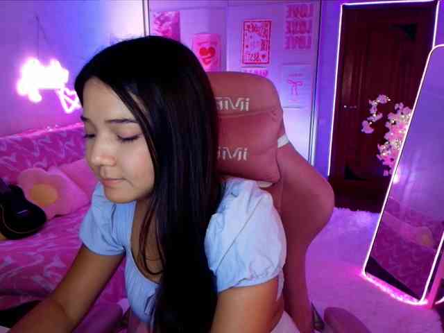 MilanaMittt webcam