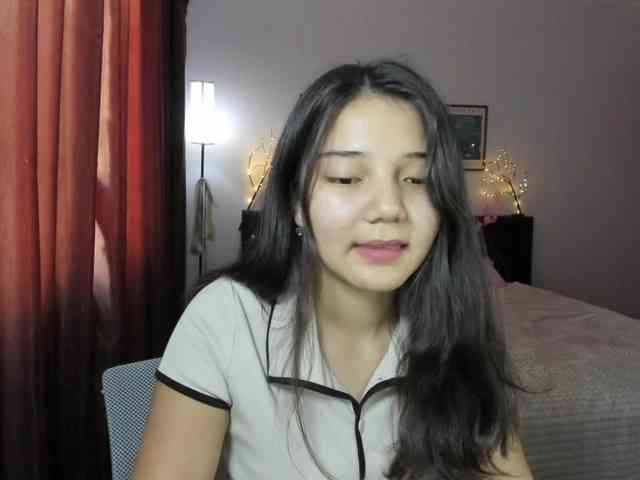 MilanaMittt webcam