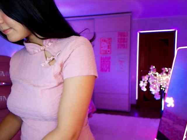 MilanaMittt webcam