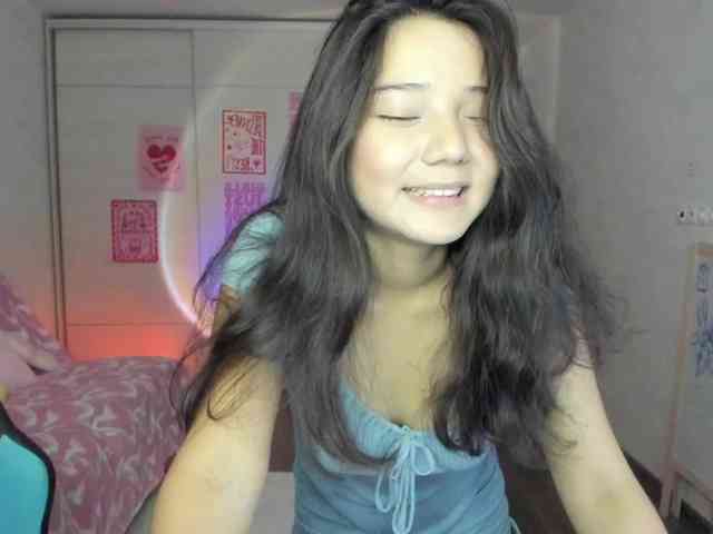 MilanaMittt webcam