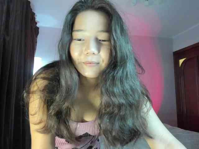 MilanaMittt webcam