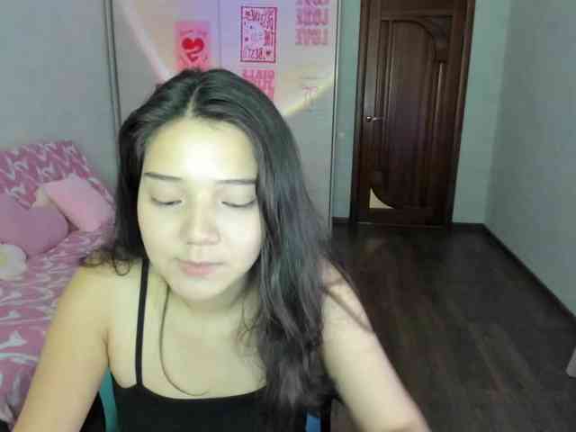 MilanaMittt webcam
