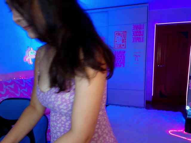MilanaMittt webcam