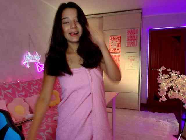 MilanaMittt webcam