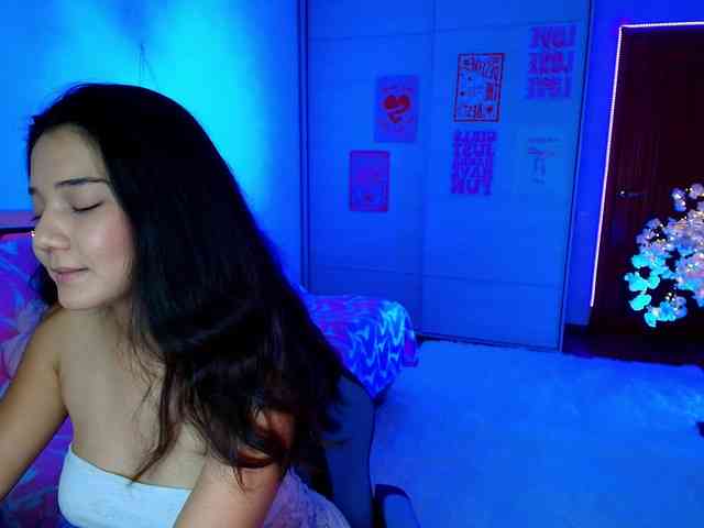MilanaMittt webcam