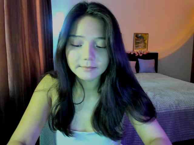 MilanaMittt webcam