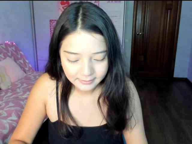 MilanaMittt webcam