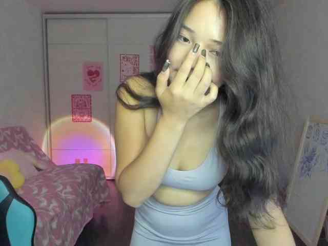 MilanaMittt webcam