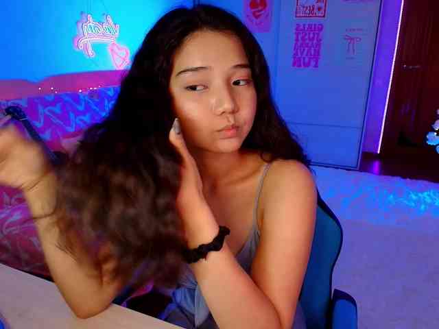 MilanaMittt webcam