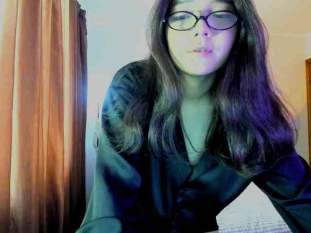 MilanaMittt webcam