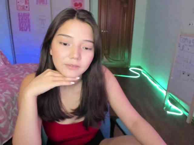 MilanaMittt webcam