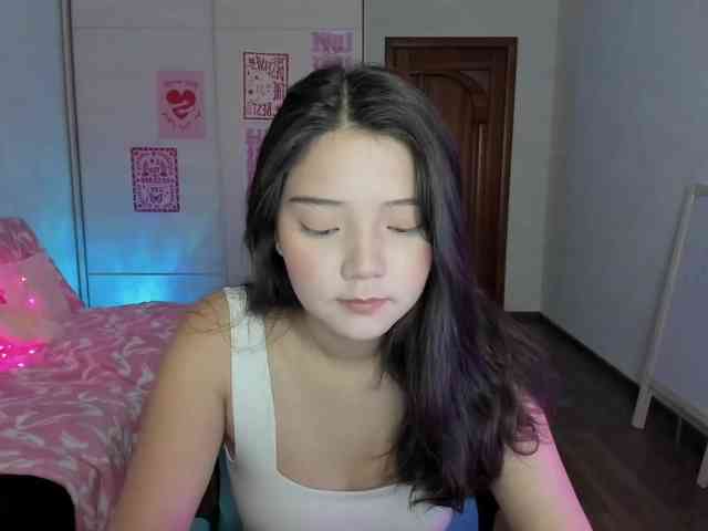 MilanaMittt webcam