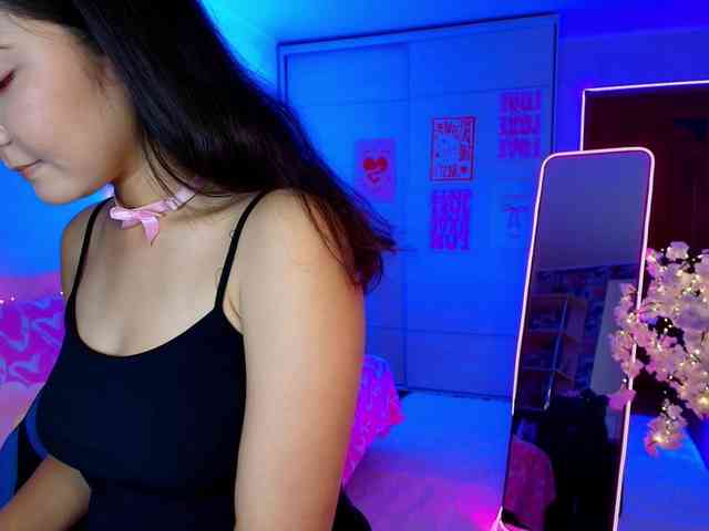 MilanaMittt webcam